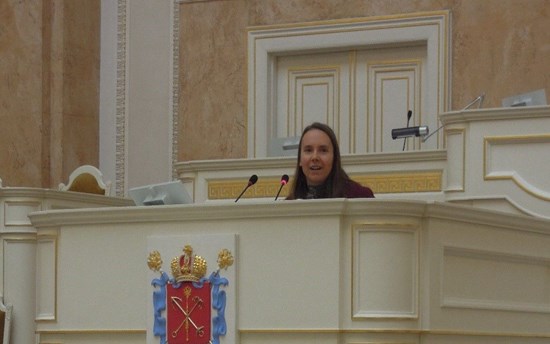 Leena Heinämäki speaking in Mariinsky palace, the House of Parliament