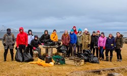 Student field trip 2019, beach debris