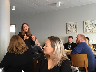 Workshop participants discussing about sustainable wildlife tourism with staff from the Icelandic Seal Centre