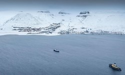 The icebreaker Oden in the Svalbard, in front of Longyearbyen.  PHOTO: Marcel Schütz / Svalbard Photography